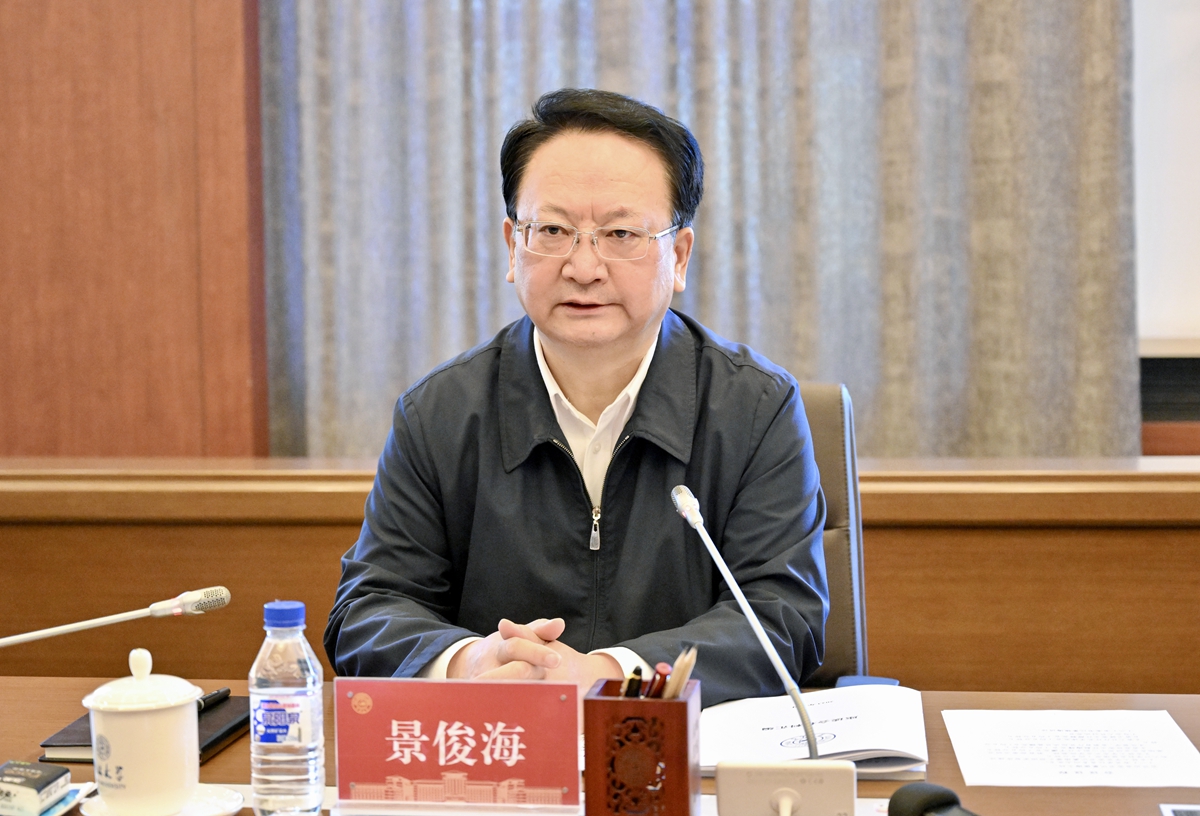 //news.pzhan18.com/__local/2/7B/9B/1F5E776C745466E444AB0B23F16_E1609BFA_9F2E2.jpg